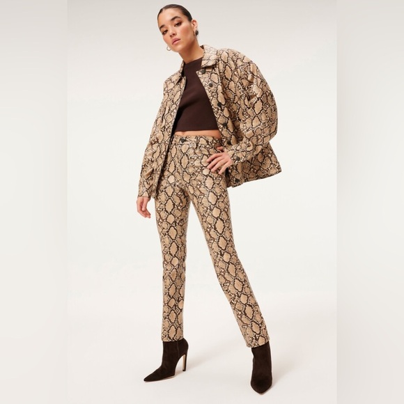 GOOD AMERICAN Oversized Faux Python Trucker Jacket - Picture 7 of 8